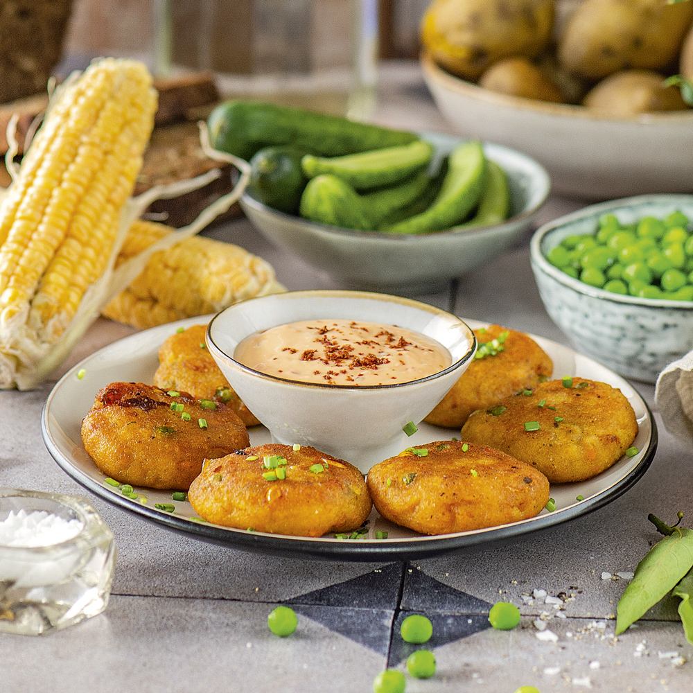Poato cutlet with sweet corn and peas